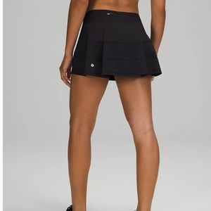 Black Lululemon tennis skirt size 4